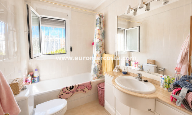 Venta - Villa - Torrevieja - TORREVIEJA
