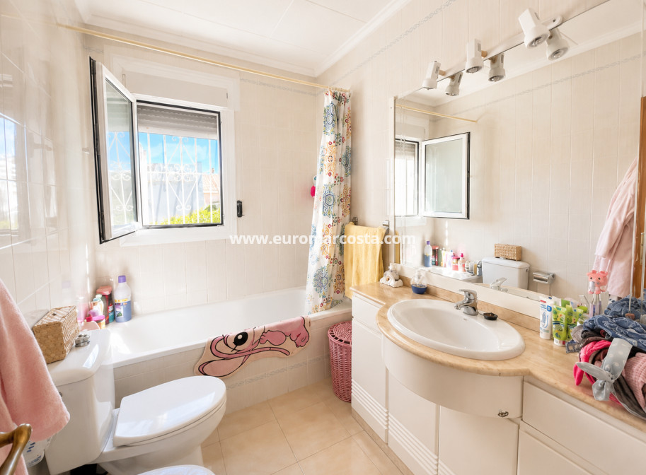 Venta - Villa - Torrevieja - TORREVIEJA