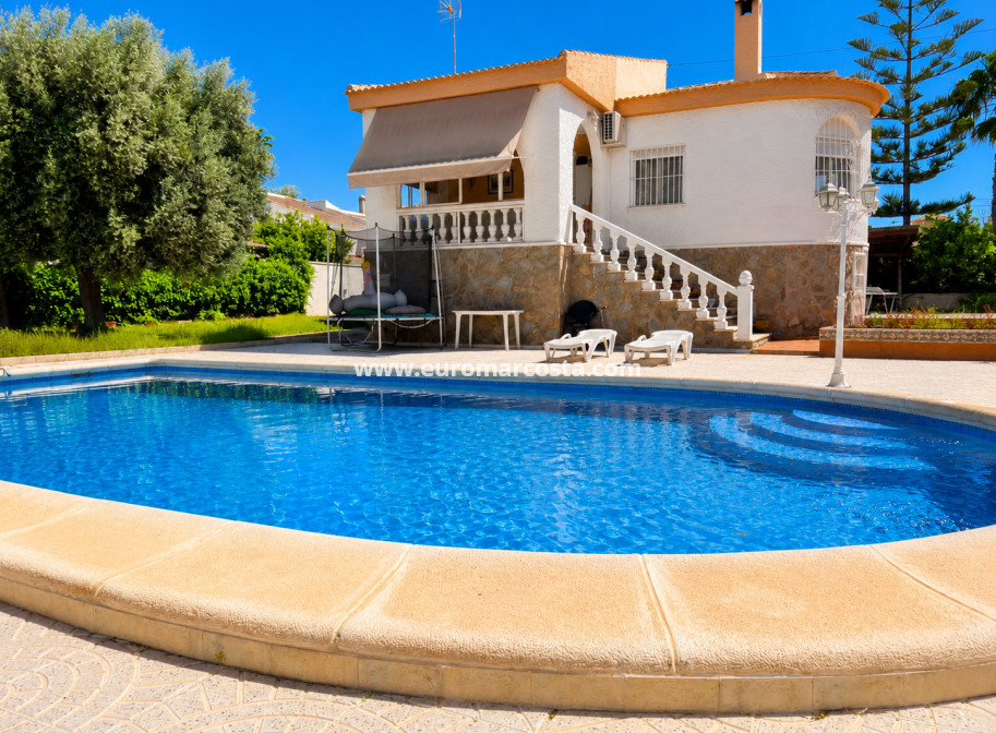 Venta - Villa - Torrevieja - TORREVIEJA