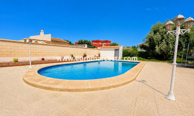 Venta - Villa - Torrevieja - TORREVIEJA