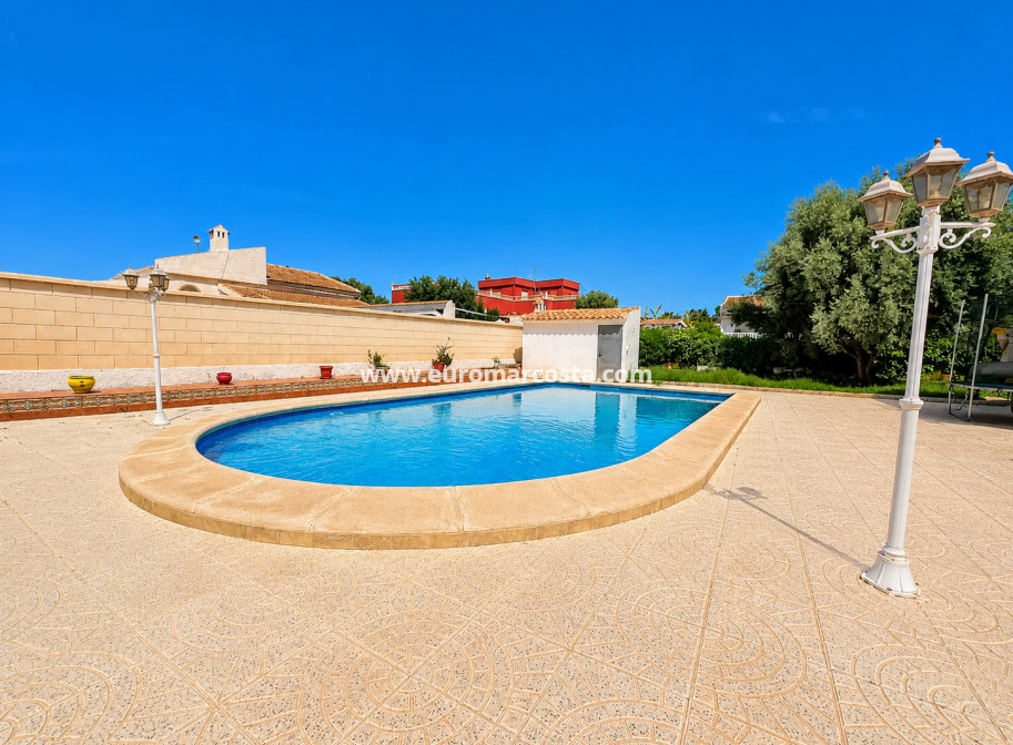 Venta - Villa - Torrevieja - TORREVIEJA