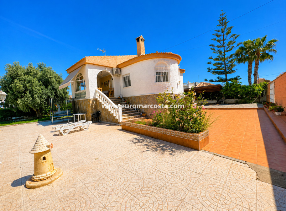Venta - Villa - Torrevieja - TORREVIEJA
