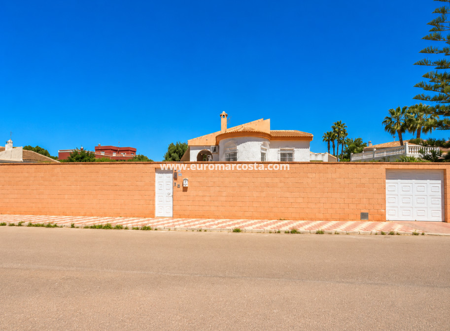 Venta - Villa - Torrevieja - TORREVIEJA