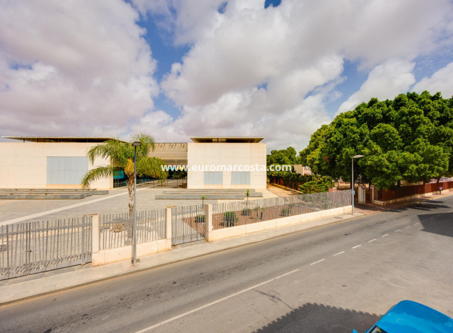 Venta - Bungalow - Torrevieja - TORREVIEJA