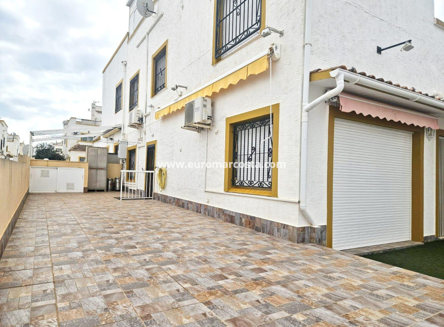 Venta - Chalet - Orihuela Costa