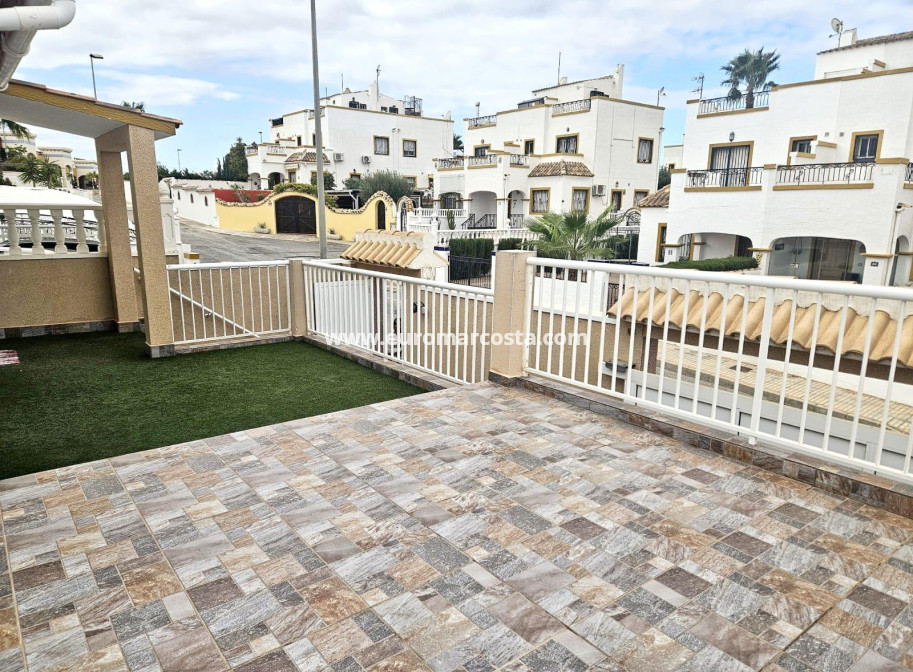 Venta - Chalet - Orihuela Costa