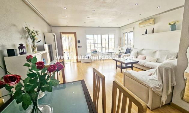 Venta - Chalet - Orihuela Costa