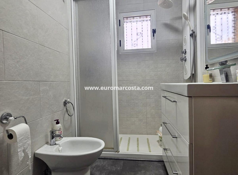 Venta - Chalet - Orihuela Costa