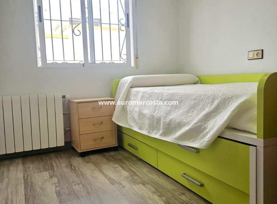 Venta - Chalet - Orihuela Costa