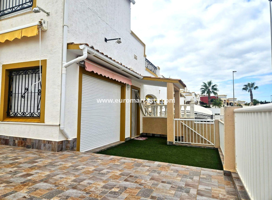 Venta - Chalet - Orihuela Costa
