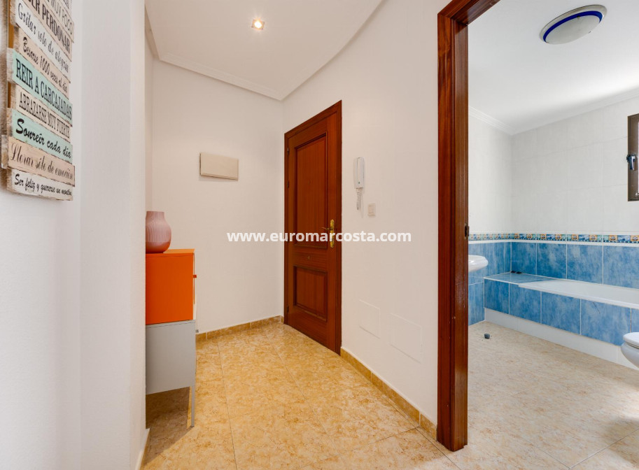 Venta - Apartamento / piso - San Miguel de Salinas