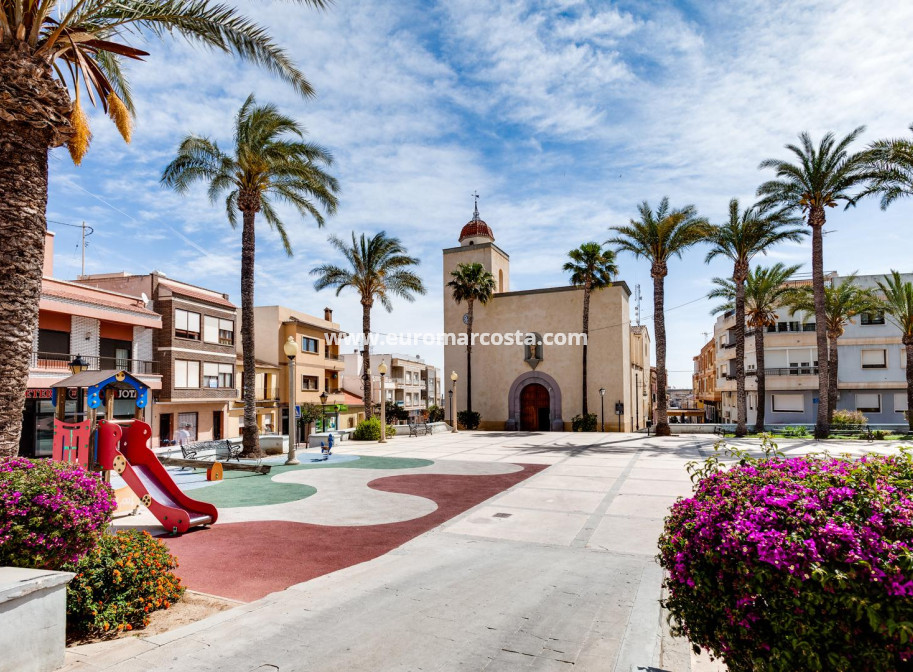 Venta - Apartamento / piso - San Miguel de Salinas