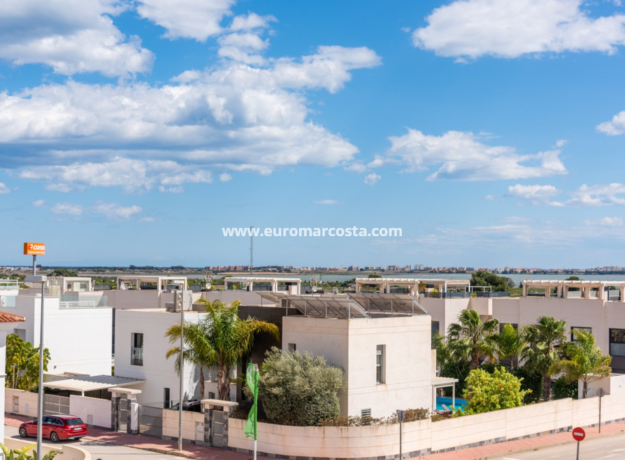Nueva construcción  - Villa - La Manga del Mar Menor - Murcia