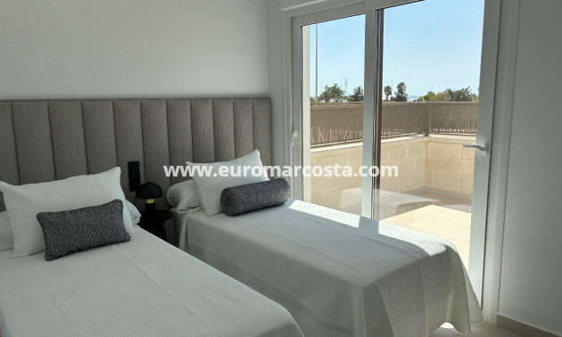 New Build - Villa - Los Montesinos