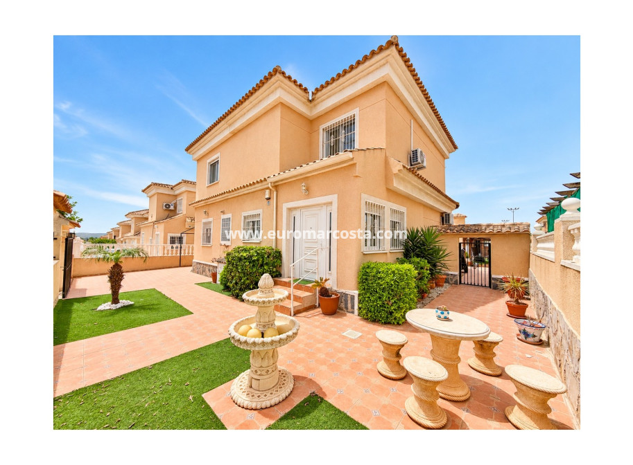 Venta - Villa Detached - San Fulgencio - urb.la marina