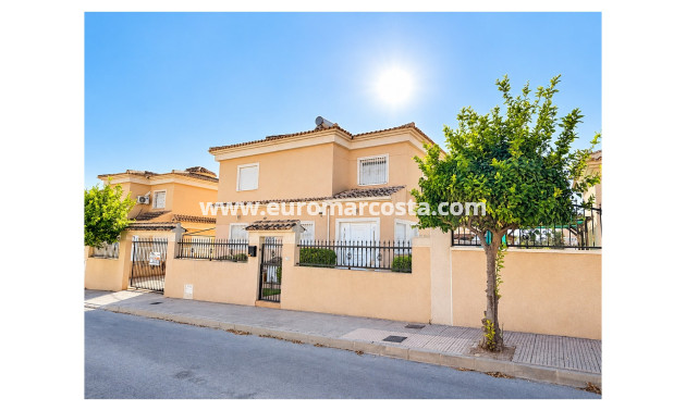 Venta - Villa Detached - San Fulgencio - urb.la marina