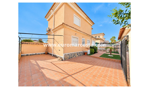 Venta - Villa Detached - San Fulgencio - urb.la marina