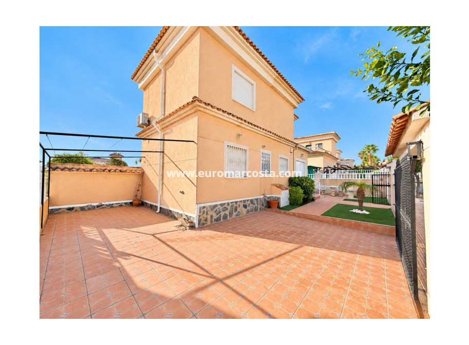 Venta - Villa Detached - San Fulgencio - urb.la marina