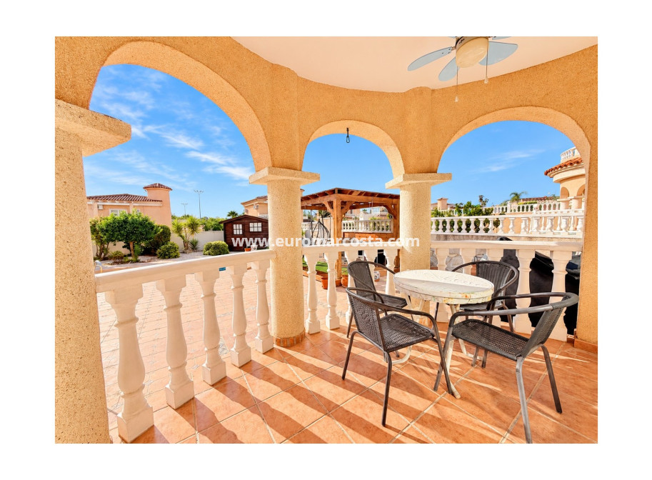 Venta - Villa Detached - San Fulgencio - urb.la marina