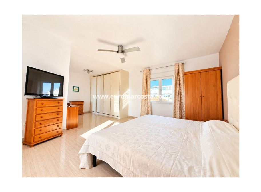 Venta - Villa Detached - San Fulgencio - urb.la marina