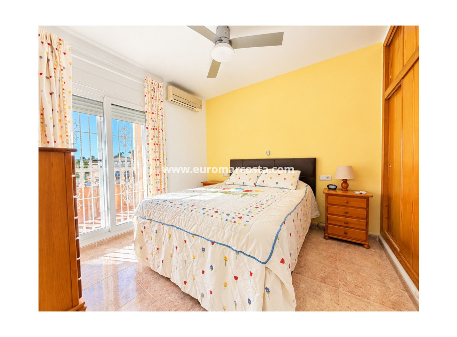 Venta - Villa Detached - San Fulgencio - urb.la marina