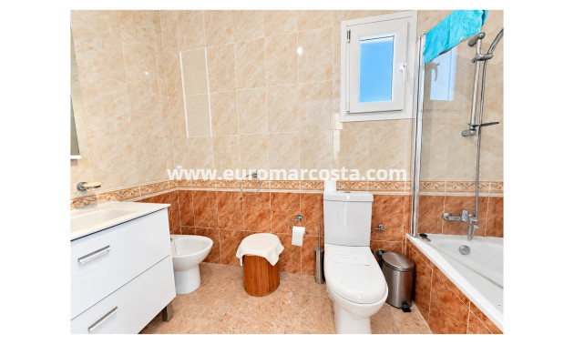 Venta - Villa Detached - San Fulgencio - urb.la marina