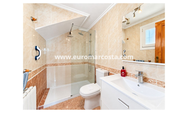 Venta - Villa Detached - San Fulgencio - urb.la marina