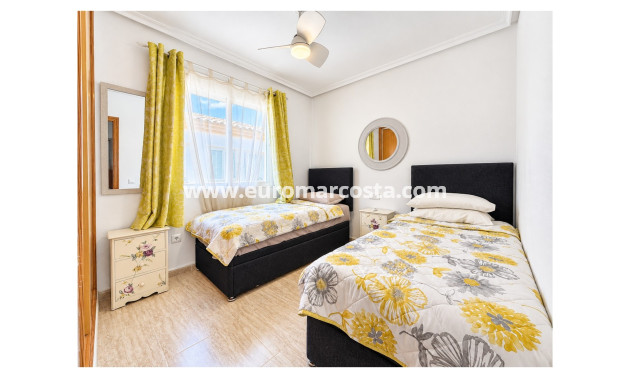 Sale - Townhouse - Daya Nueva