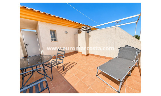 Sale - Townhouse - Daya Nueva