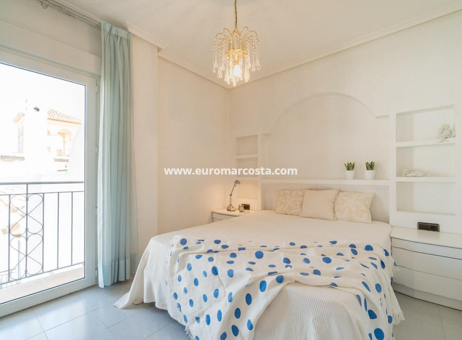 Sale - Townhouse - Orihuela Costa