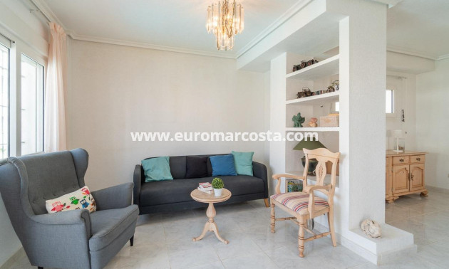 Sale - Townhouse - Orihuela Costa