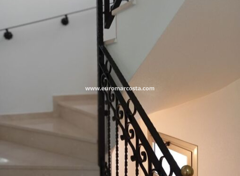 Sale - Casa - Daya Vieja