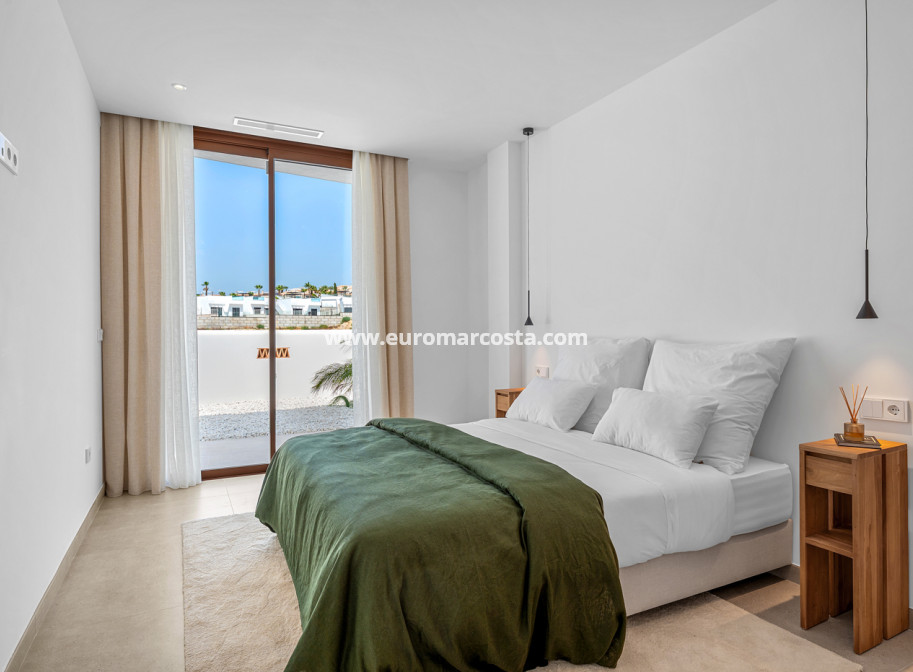 New Build - detached - Algorfa