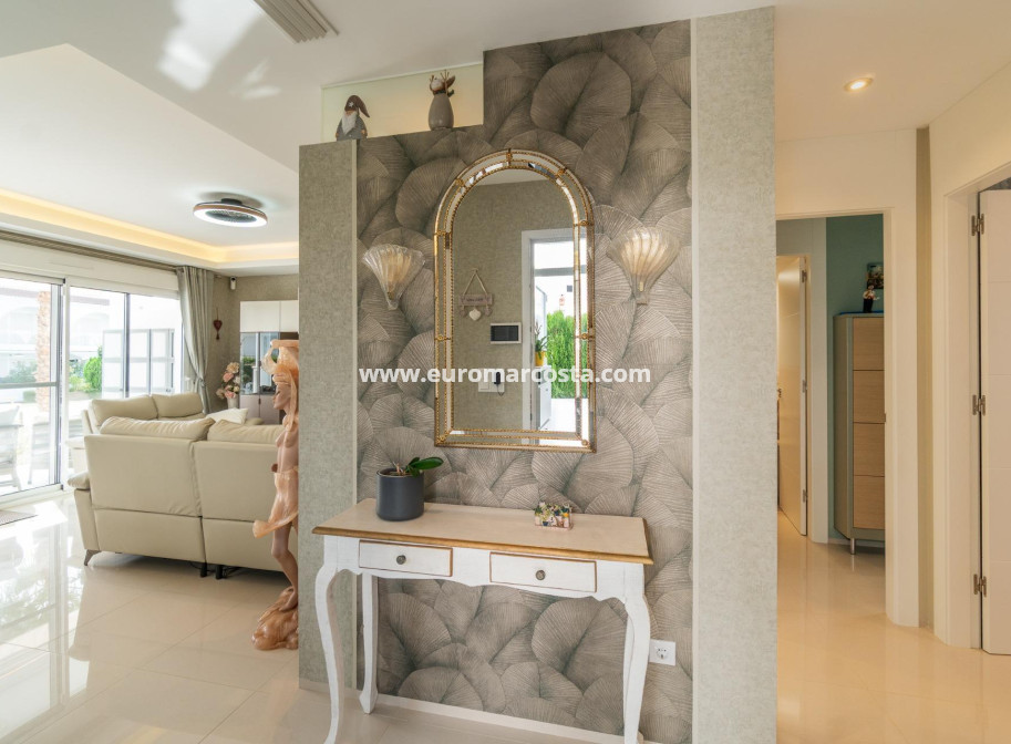 Sale - Apartment / flat - Rojales - Centro de la Ciudad Quesada