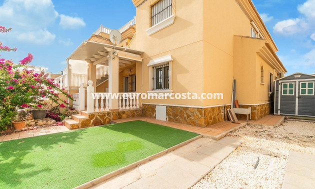 Objekte zum Wiederverkauf - Wohnung - Orihuela Costa