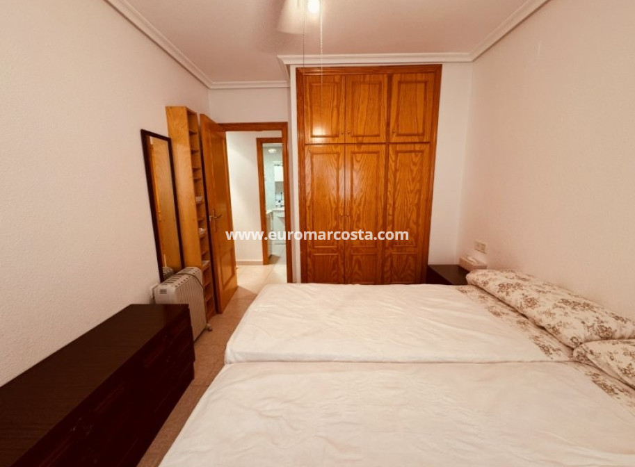 Sale - Apartment / flat - La Mata
