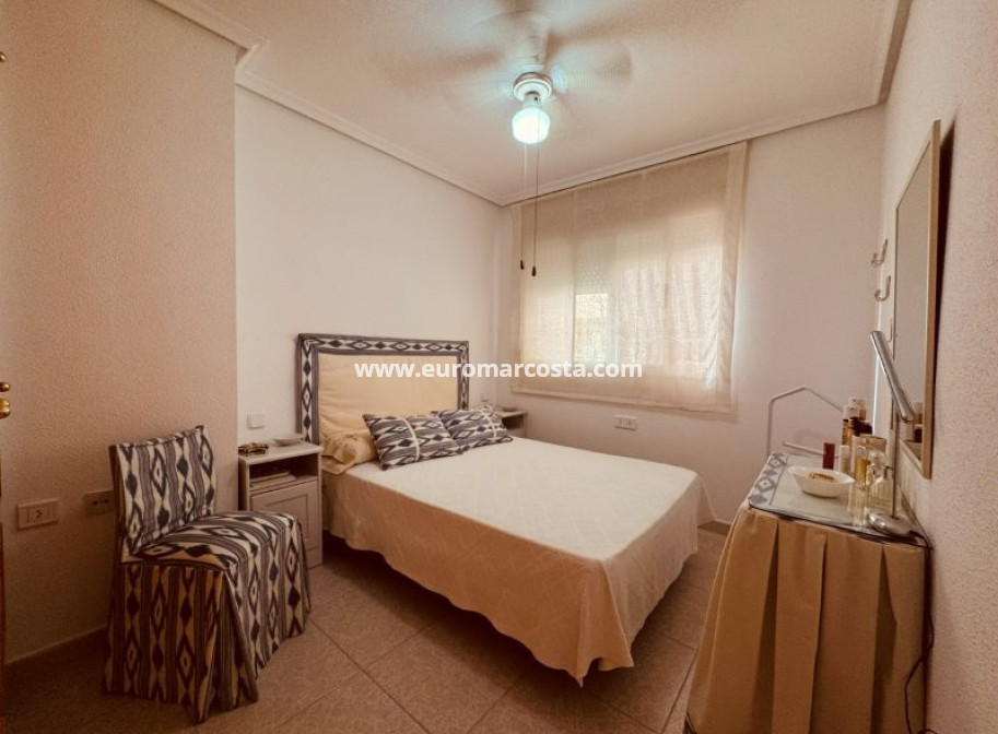 Sale - Apartment / flat - La Mata
