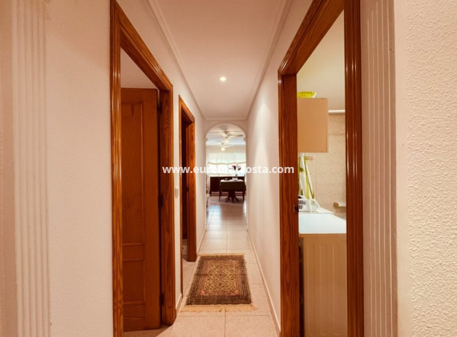 Sale - Apartment / flat - La Mata