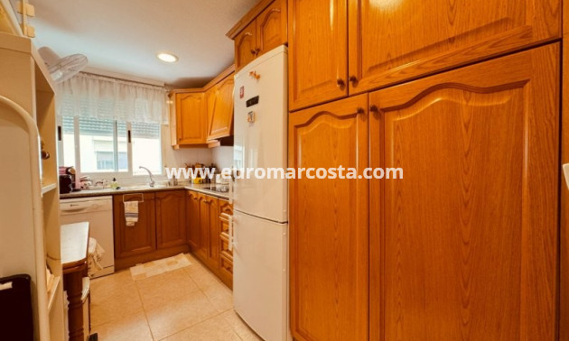 Sale - Apartment / flat - La Mata