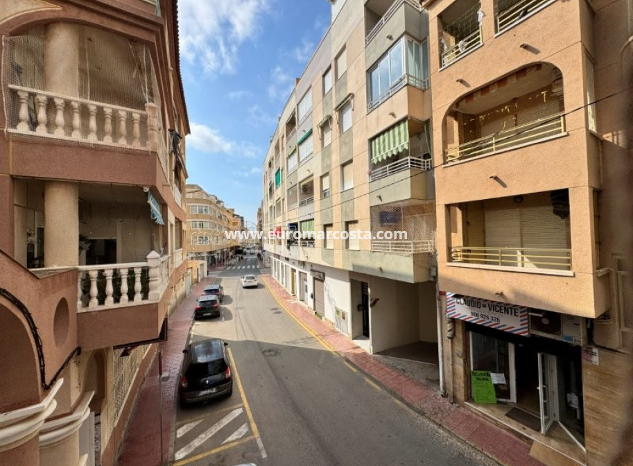 Sale - Apartment / flat - La Mata