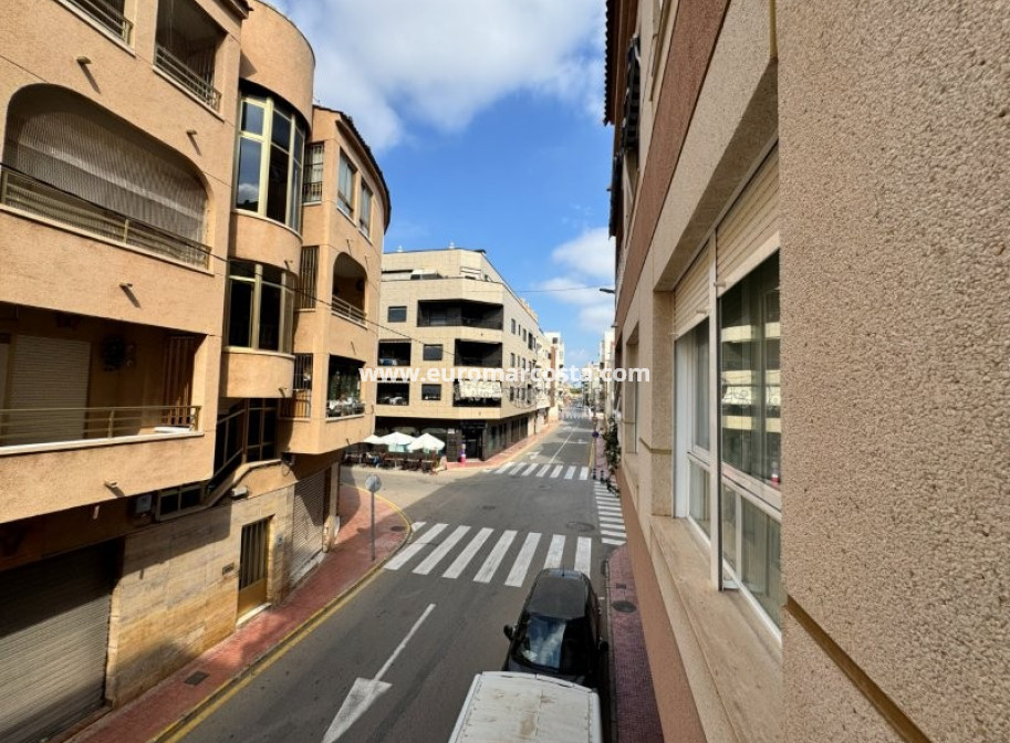Sale - Apartment / flat - La Mata
