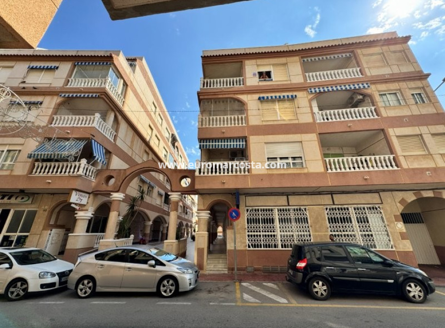 Sale - Apartment / flat - La Mata