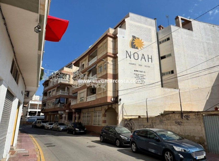 Sale - Apartment / flat - La Mata