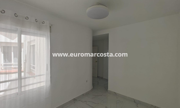 Venta - Apartamento / piso - Torrevieja - TORREVIEJA