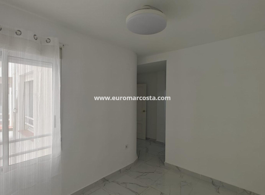 Venta - Apartamento / piso - Torrevieja - TORREVIEJA