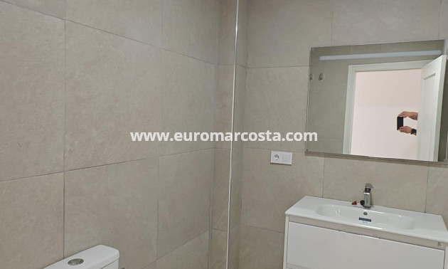 Venta - Apartamento / piso - Torrevieja - TORREVIEJA
