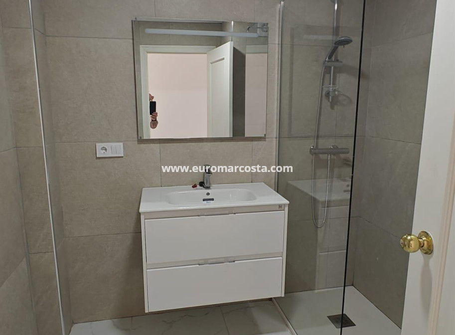 Venta - Apartamento / piso - Torrevieja - TORREVIEJA