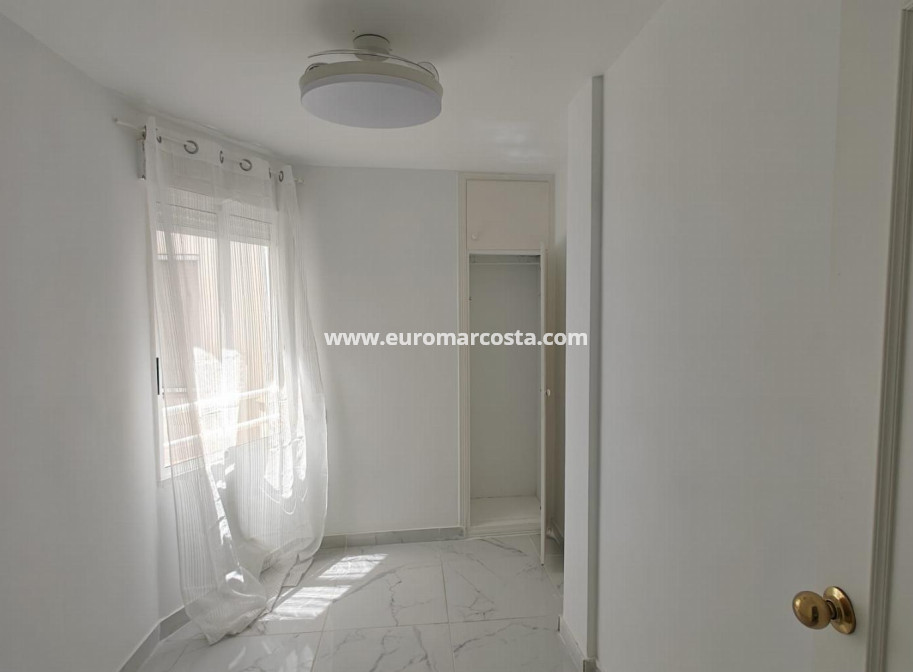 Venta - Apartamento / piso - Torrevieja - TORREVIEJA