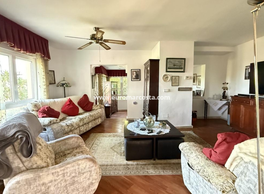 Objekte zum Wiederverkauf - Villa freitstehend - Orihuela Costa - Las Ramblas Golf