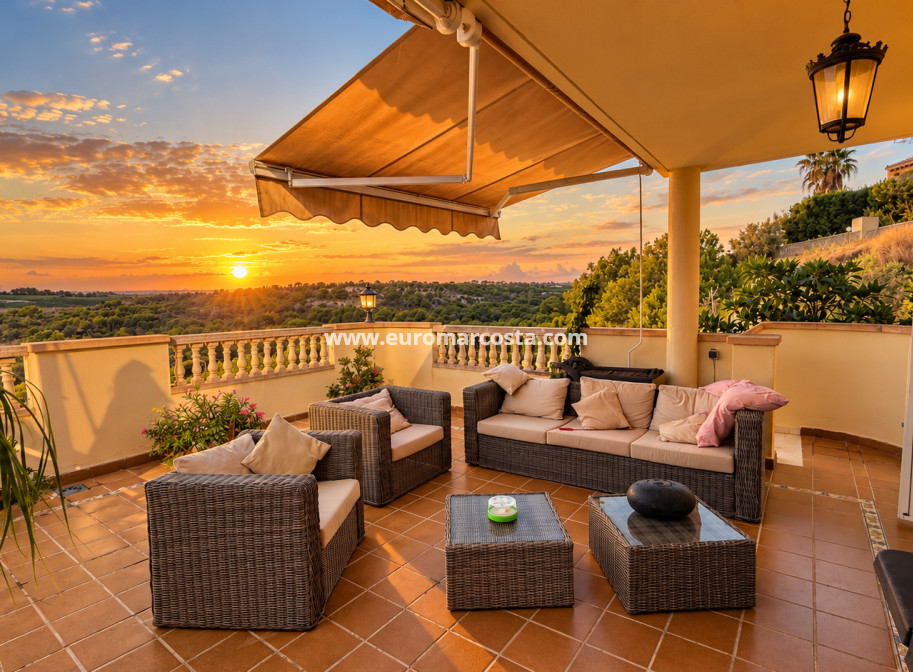 Objekte zum Wiederverkauf - Villa freitstehend - Orihuela Costa - Las Ramblas Golf